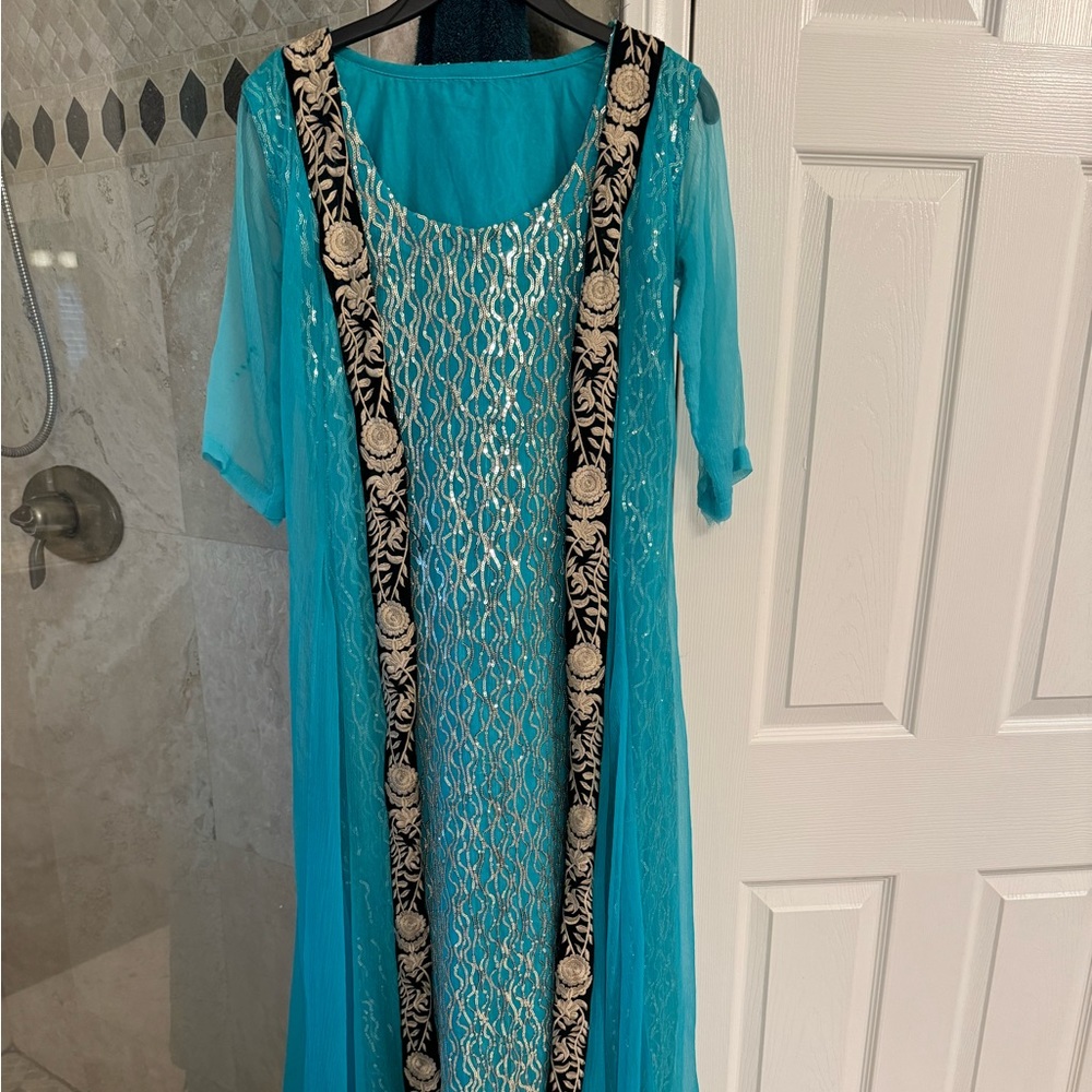 Women’s traditional Indian Pakistani outfit dress kameez 1 piece size small